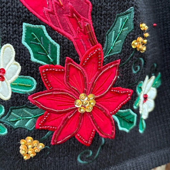 Urban Outfitters Cardigan Christmas Sweater Cardinal Birds & Poinsettias Sz M - Picture 3 of 7